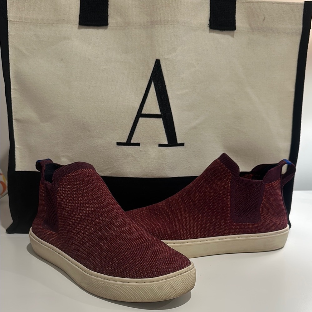 Rothy’s Chelsea slip on Size 7